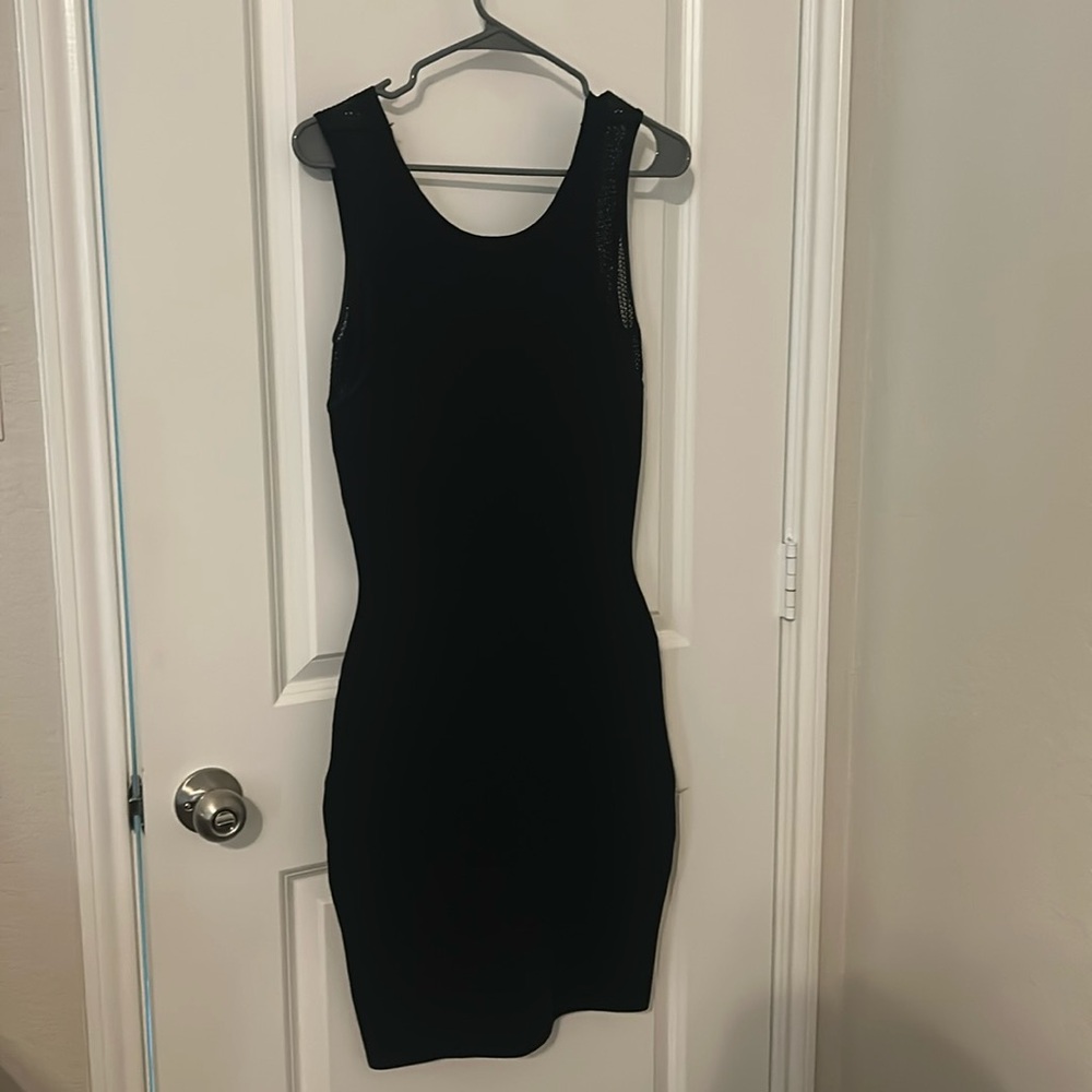 DianevonFurstenberg black sleeveless dress